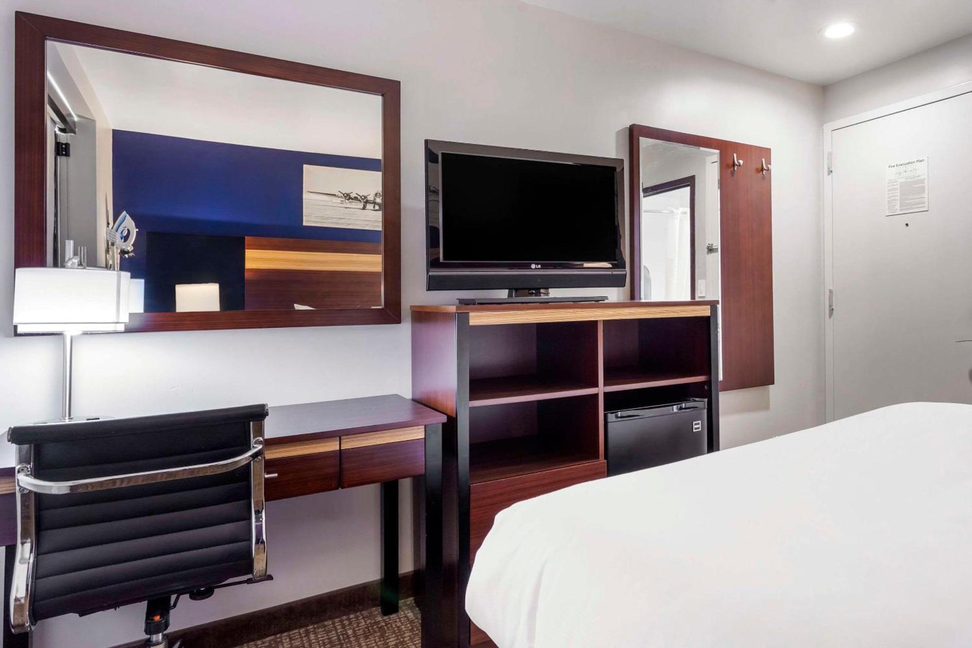 Avion Inn Near Lga Airport, Ascend Hotel Collection Нью-Йорк Экстерьер фото