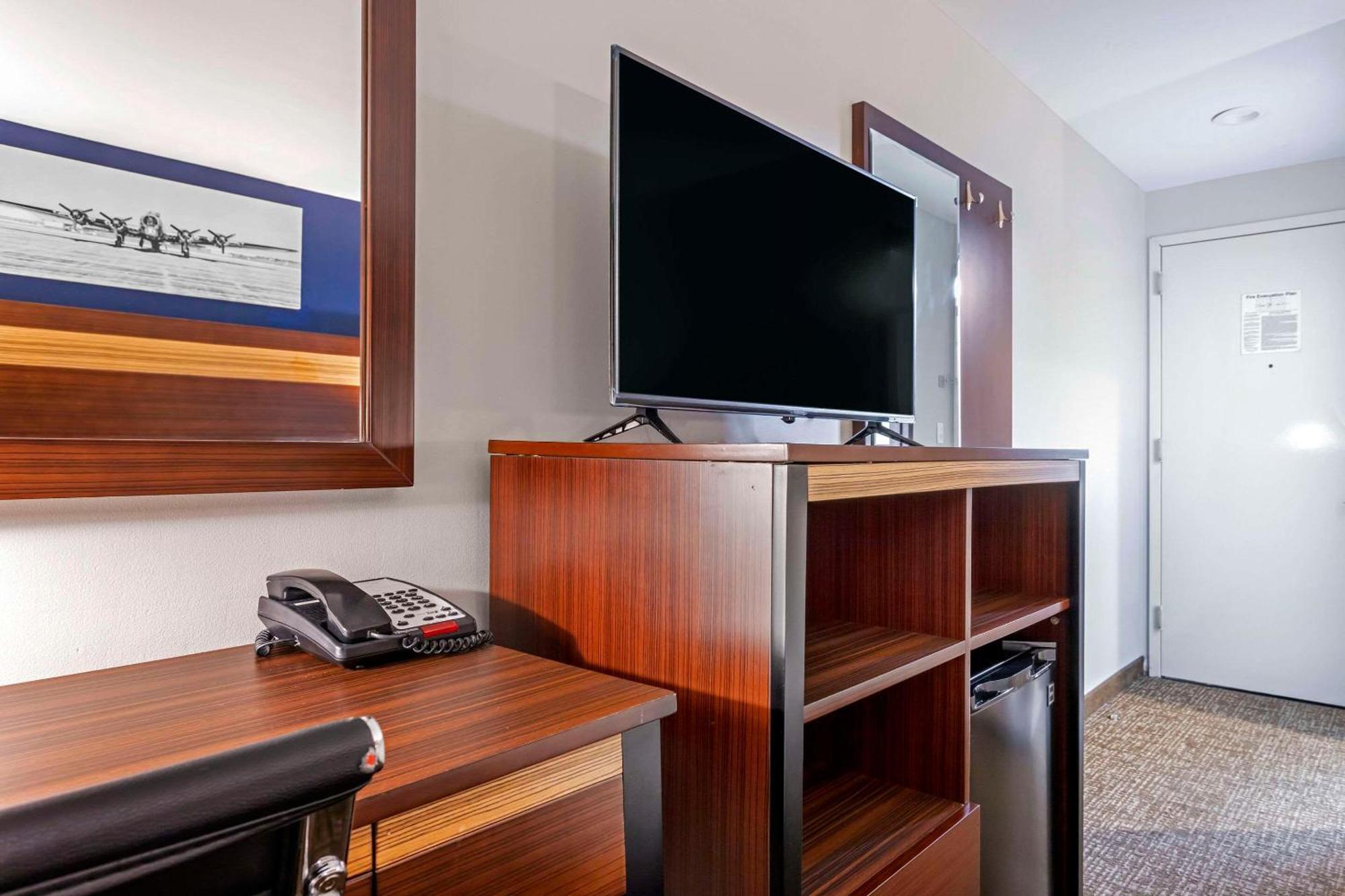 Avion Inn Near Lga Airport, Ascend Hotel Collection Нью-Йорк Экстерьер фото